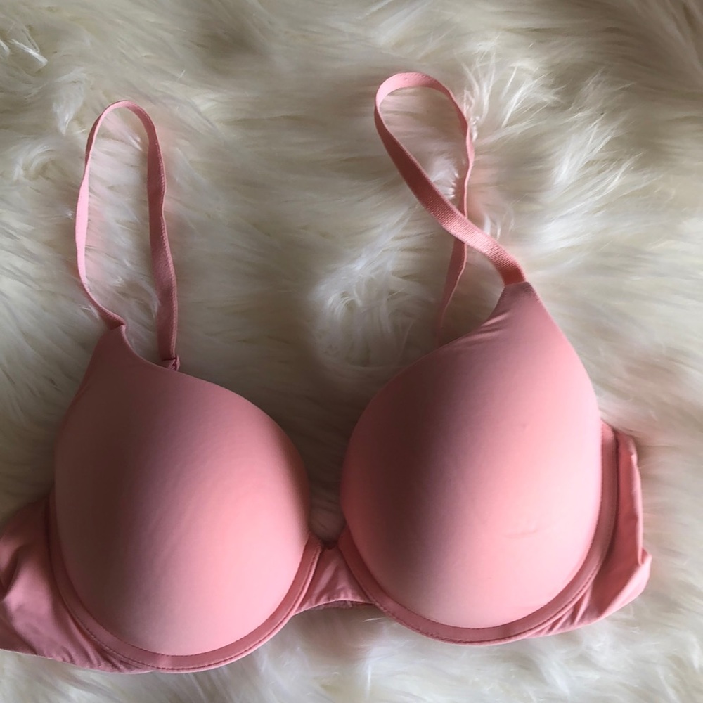 Victoria’s Secret 36C bra